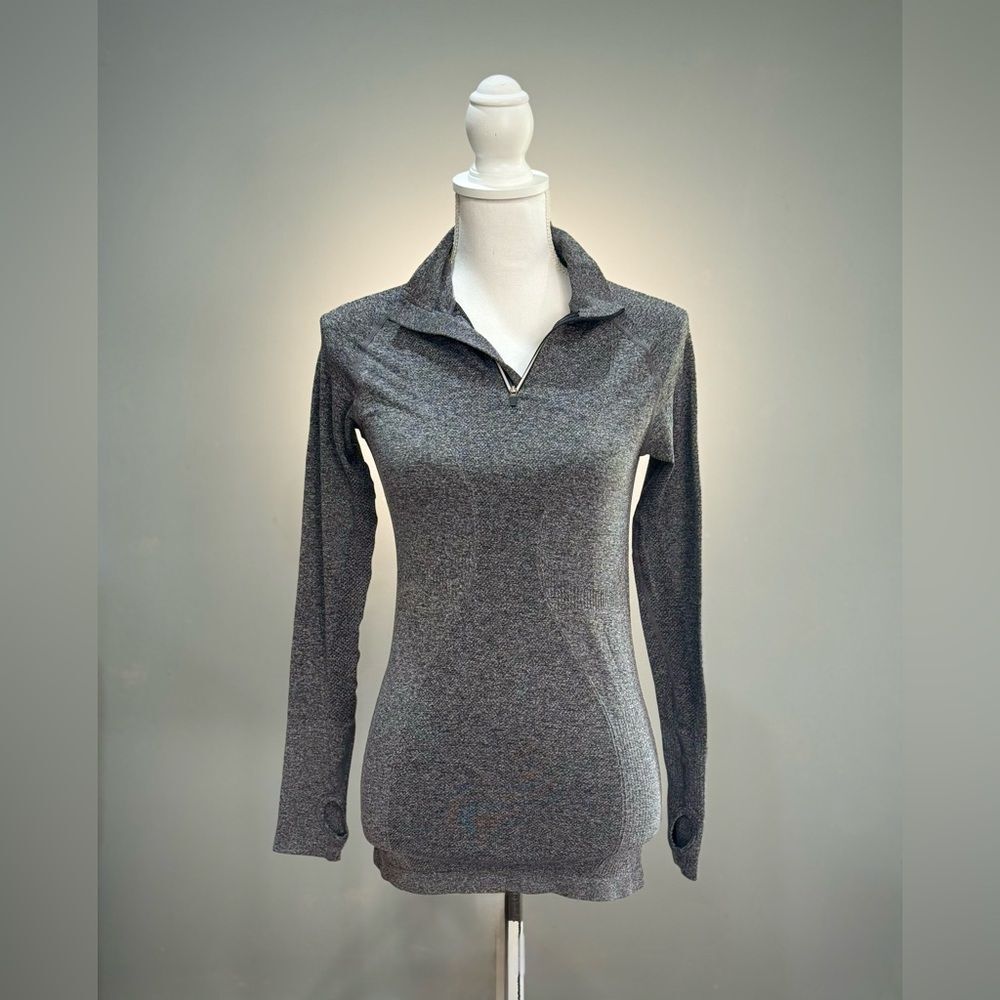 SALE! Gray ZYIA Active L/S Workout Top Size S EUC